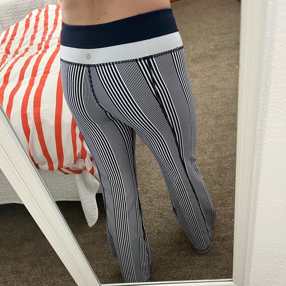 Lululemon low rise striped navy white yoga pants
